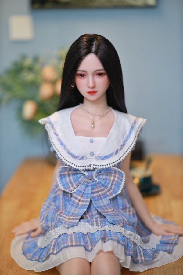 Cynthia 1:1 Scale Medium Breast Action Figure Doll (4'/123cm)
