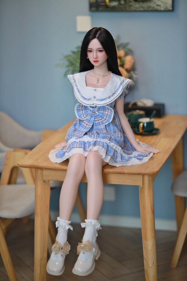 Cynthia 1:1 Scale Medium Breast Action Figure Doll (4'/123cm)