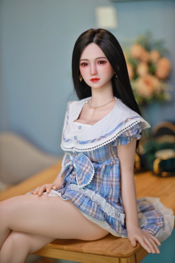 Cynthia 1:1 Scale Medium Breast Action Figure Doll (4'/123cm)